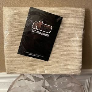 Gorilla Grip Mattress Gripper in Cream